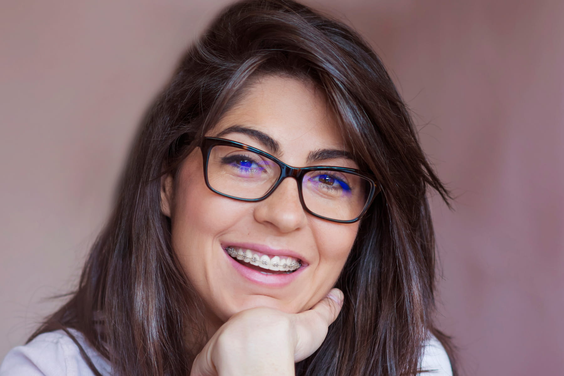 InvisalignvsBracesBlog1_AdobeStock_322857624_cropped learn if braces or clear aligners are the right choice for you with helpful information from Kmentt Orthodontics in Mentor OH